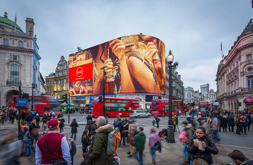伦敦皮卡迪利马戏团的品牌设计跟广告设计.png