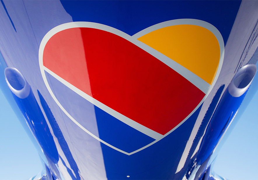 美国西南（Southwest-Airlines）航空公司vi设计-心形的航空logo设计.jpg