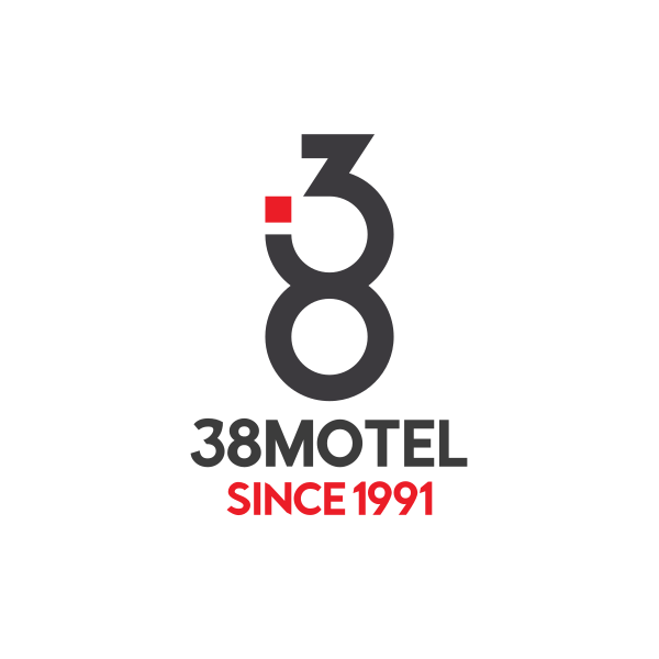 极简主义数字83 logo.png