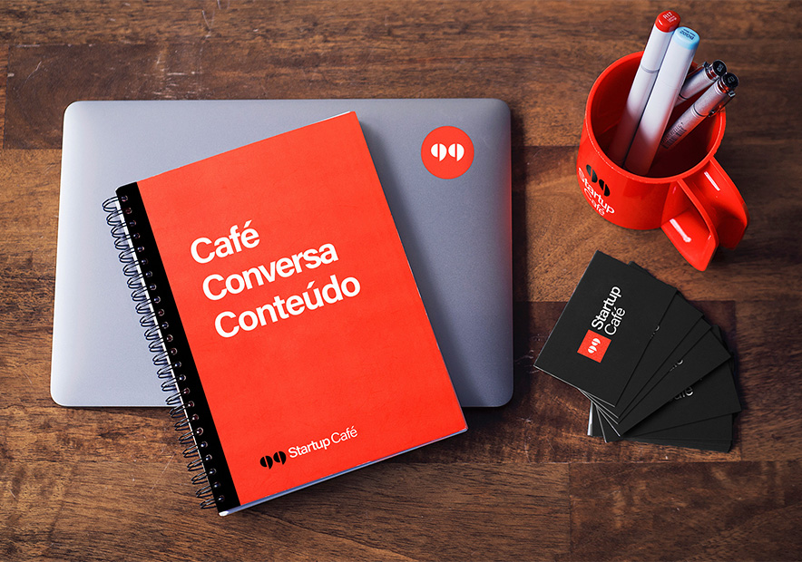 画册设计和vi设计公司设计的红色画册封面.jpg
